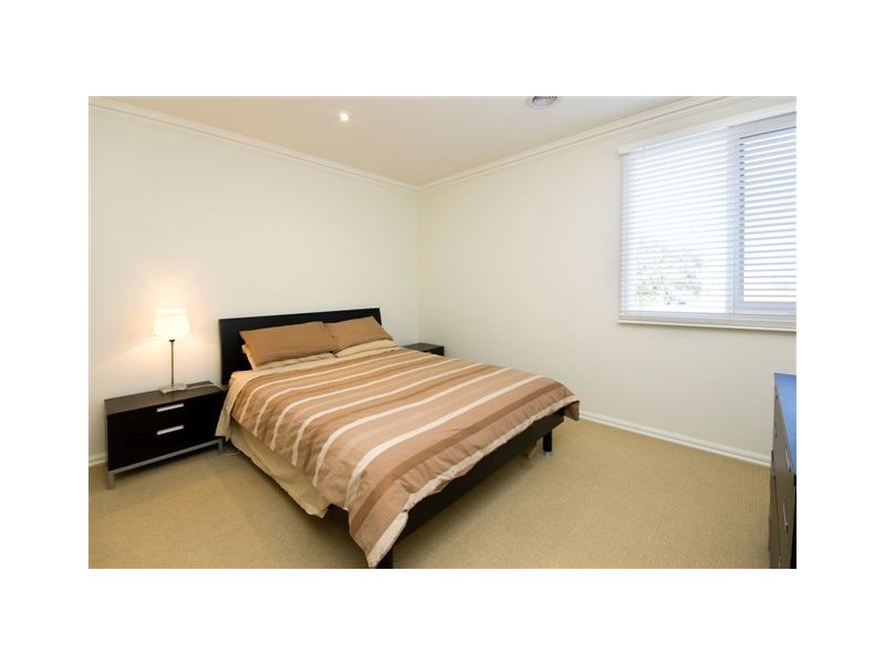 129 Beaconsfield Parade, Northcote VIC 3070