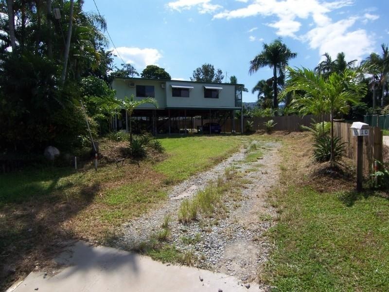 Trinity Beach QLD 4879