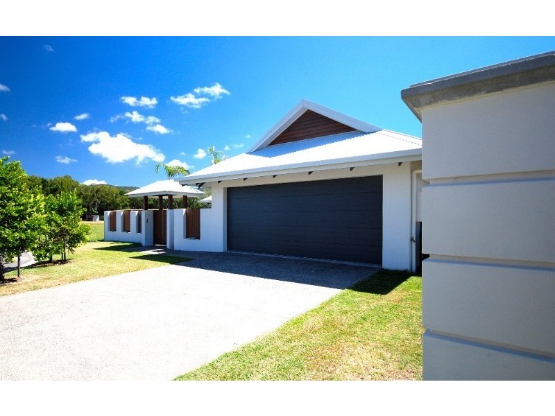 Trinity Beach QLD 4879