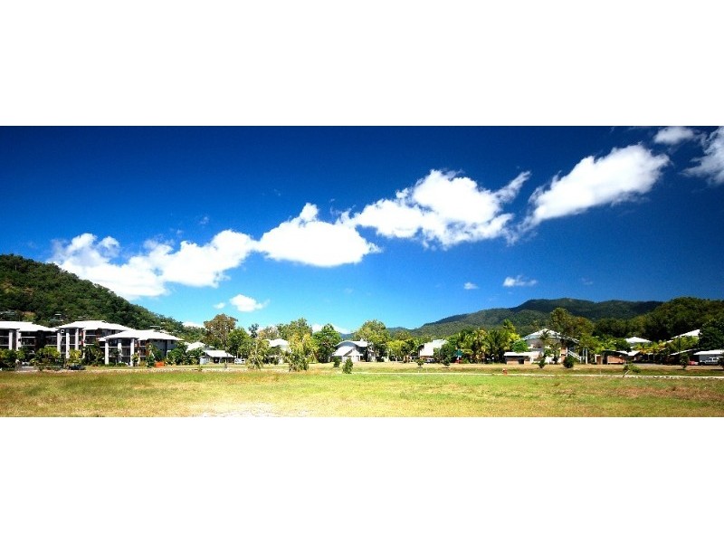 Trinity Beach QLD 4879