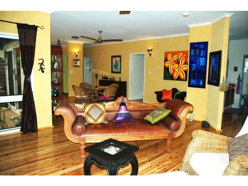 Kewarra Beach QLD 4879