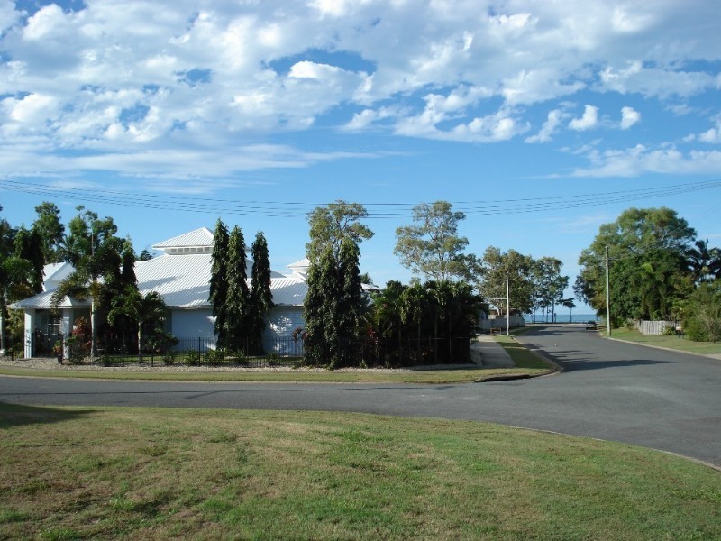 Clifton Beach QLD 4879