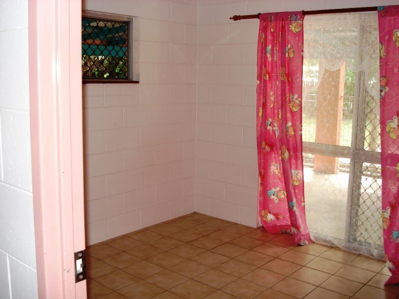 Kewarra Beach QLD 4879