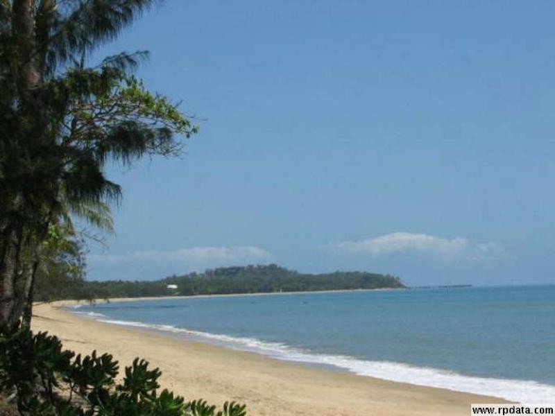 Clifton Beach QLD 4879