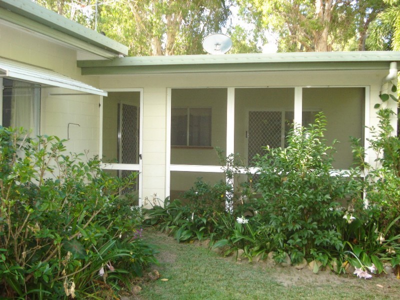 Clifton Beach QLD 4879