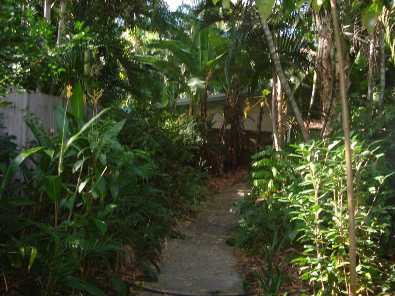 Clifton Beach QLD 4879