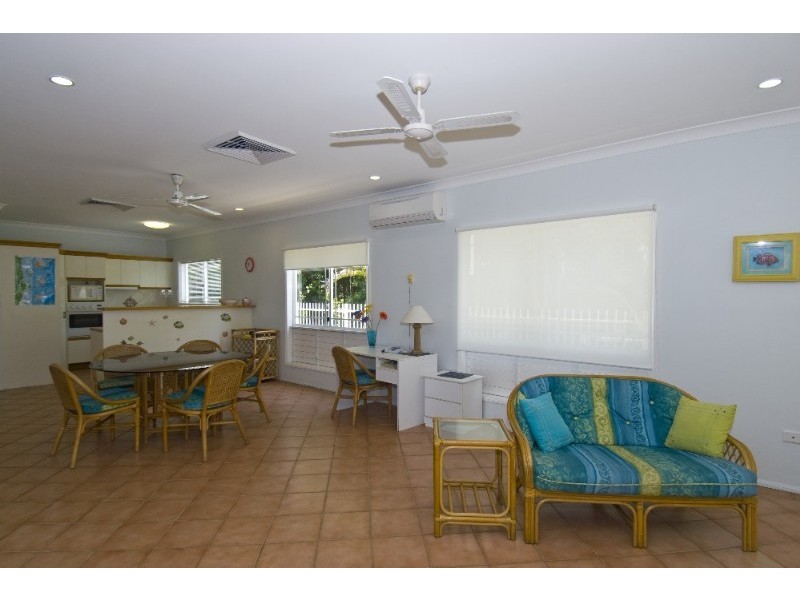 Clifton Beach QLD 4879