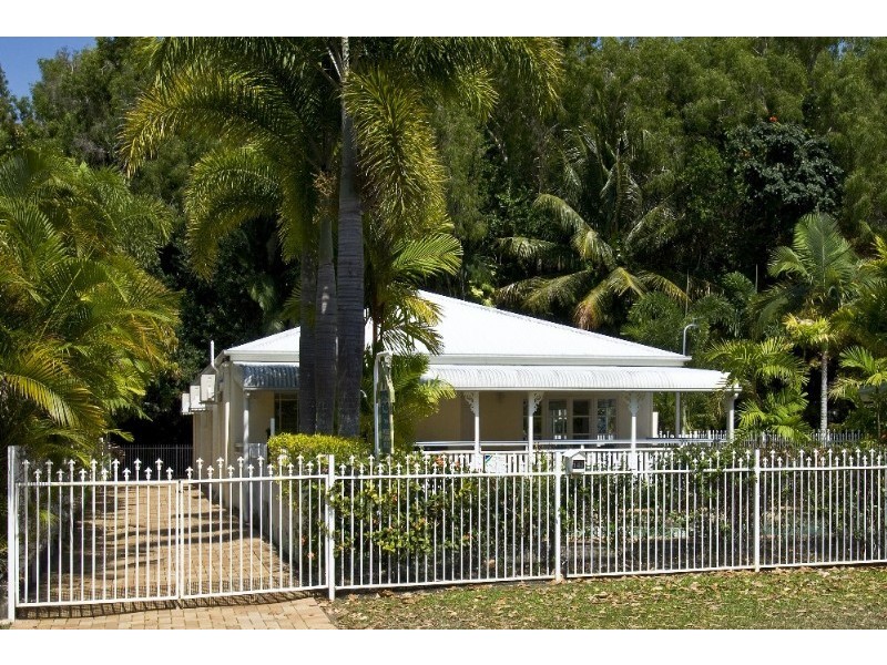 Clifton Beach QLD 4879