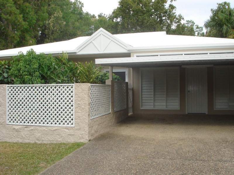 Clifton Beach QLD 4879