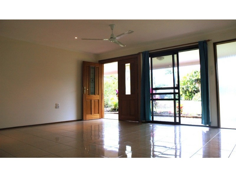 Trinity Beach QLD 4879