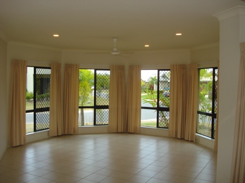 Kewarra Beach QLD 4879