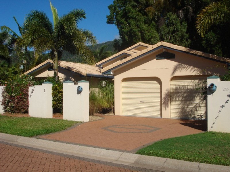 Clifton Beach QLD 4879