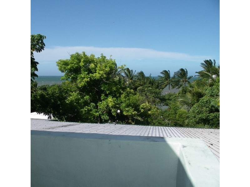 45 Vasey Esplanade, Trinity Beach QLD 4879