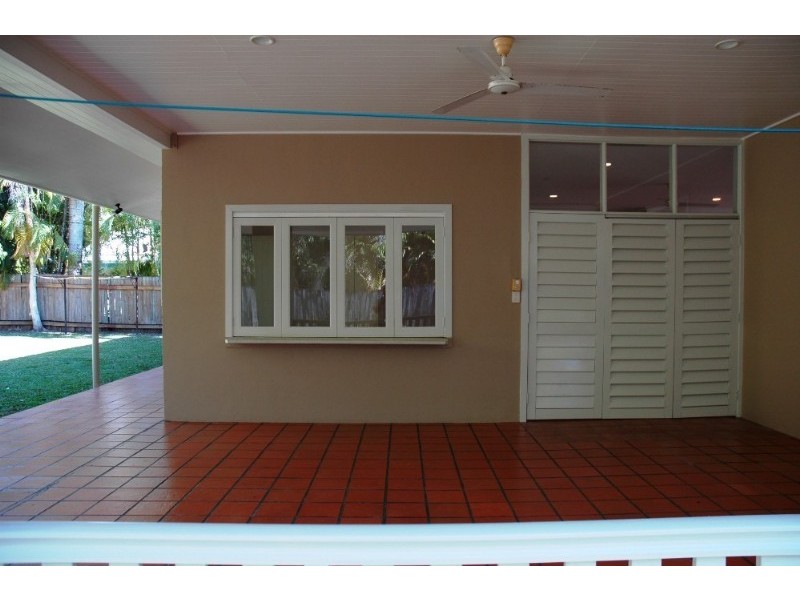 Clifton Beach QLD 4879