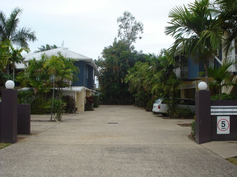 Yorkeys Knob QLD 4878