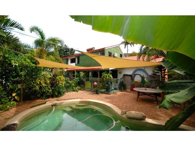 Clifton Beach QLD 4879