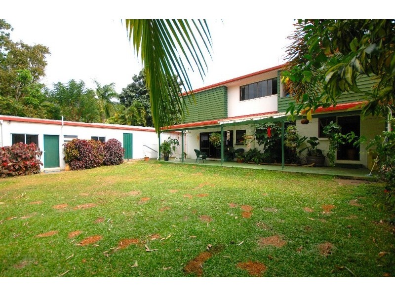 Clifton Beach QLD 4879