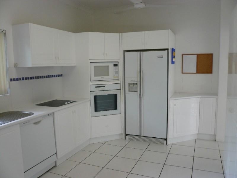 Trinity Beach QLD 4879