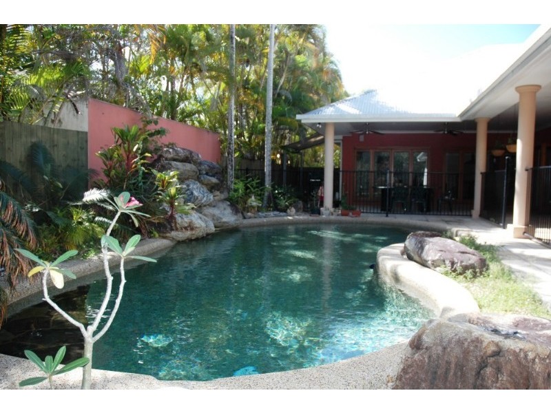 Palm Cove QLD 4879