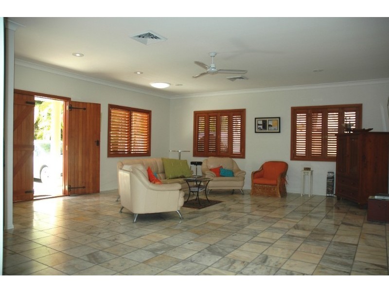 Palm Cove QLD 4879
