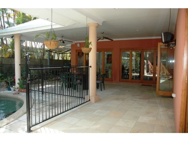 Palm Cove QLD 4879