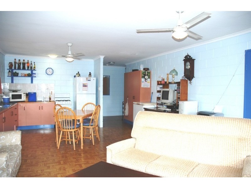 Holloways Beach QLD 4878