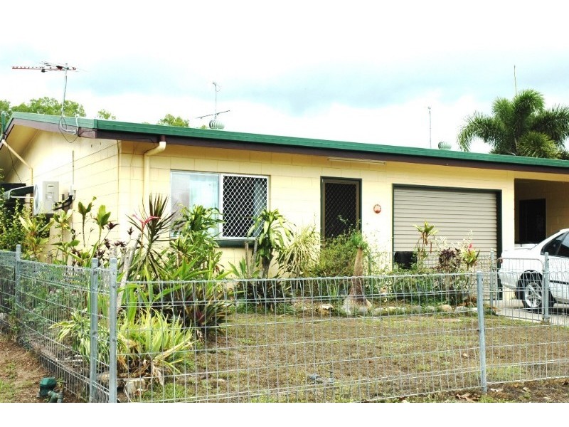 Holloways Beach QLD 4878