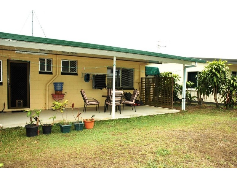 Holloways Beach QLD 4878