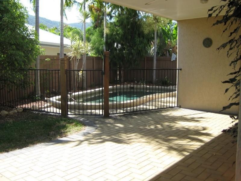 Clifton Beach QLD 4879