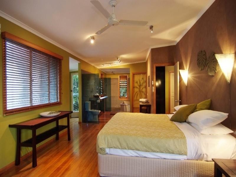 Palm Cove QLD 4879