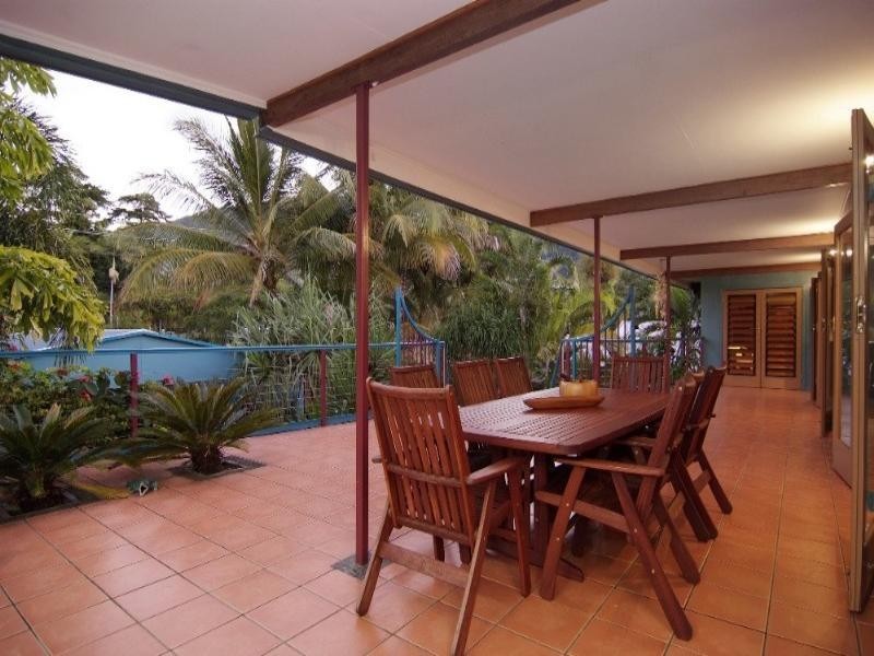 Palm Cove QLD 4879