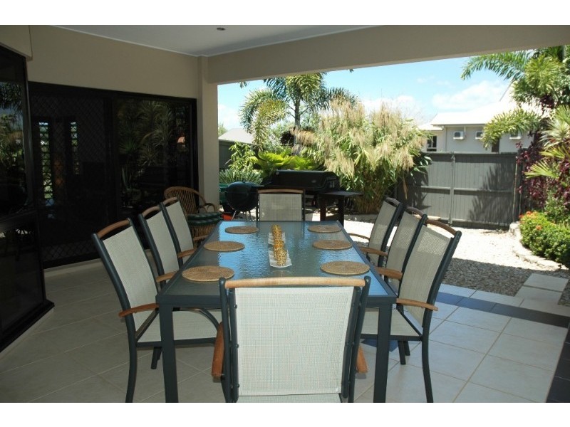 Palm Cove QLD 4879