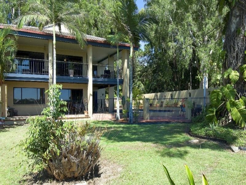 Clifton Beach QLD 4879