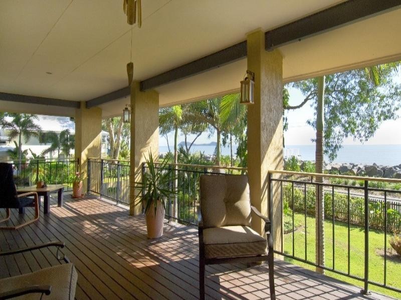 Clifton Beach QLD 4879