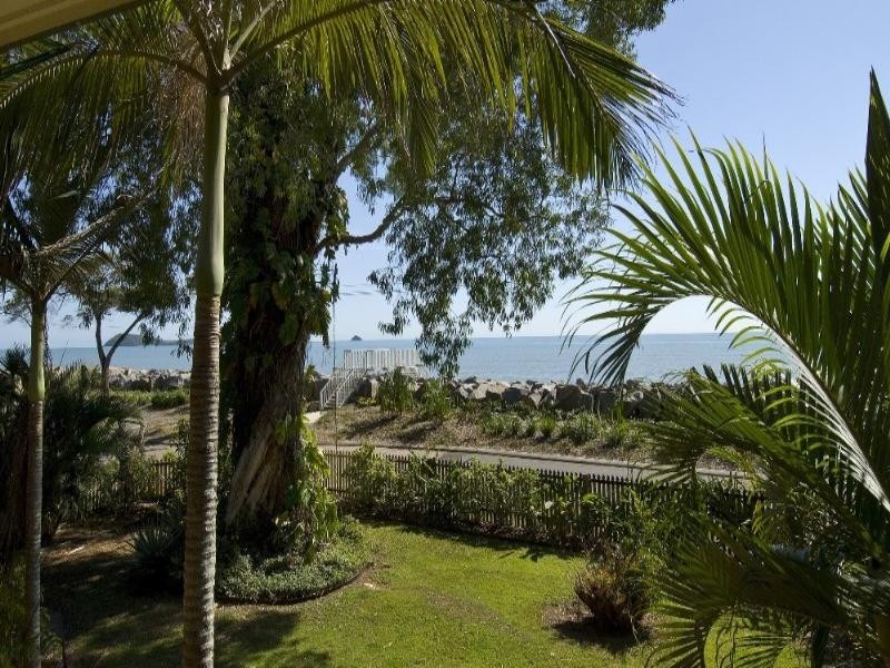 Clifton Beach QLD 4879