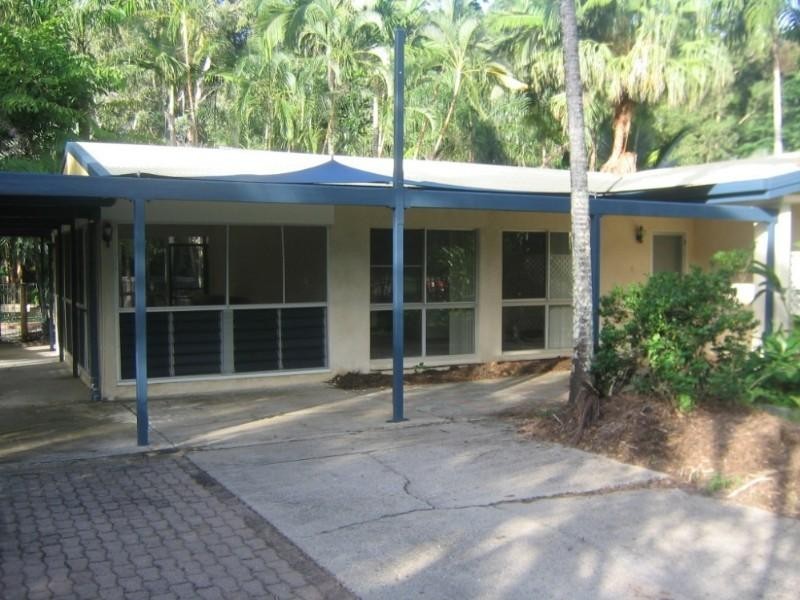 Clifton Beach QLD 4879