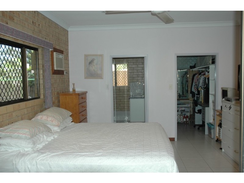 Kewarra Beach QLD 4879