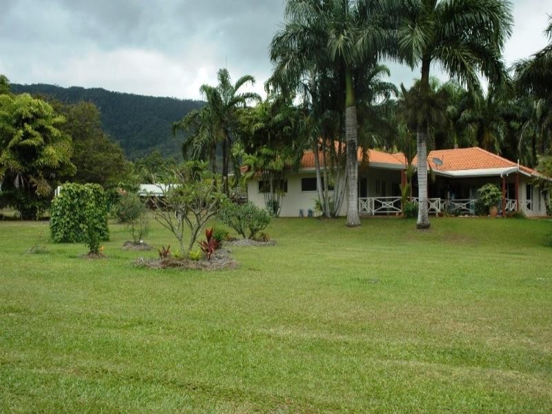 Kewarra Beach QLD 4879