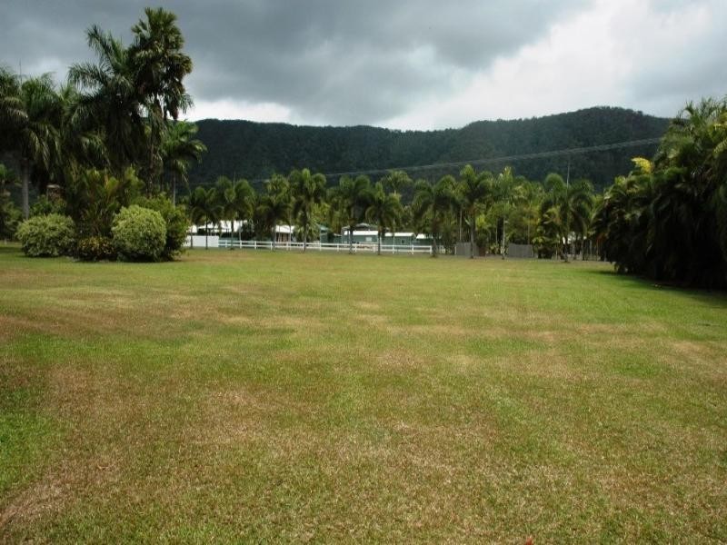 Kewarra Beach QLD 4879