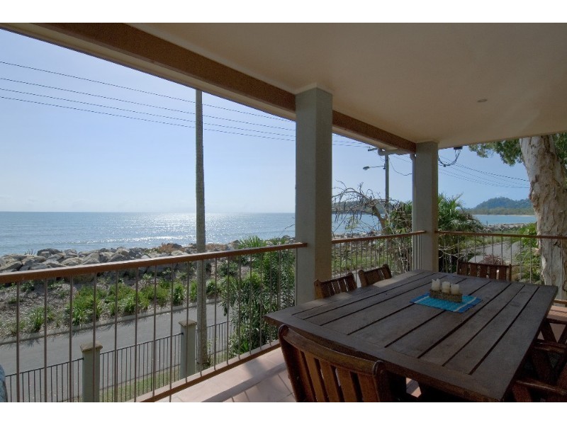 Clifton Beach QLD 4879