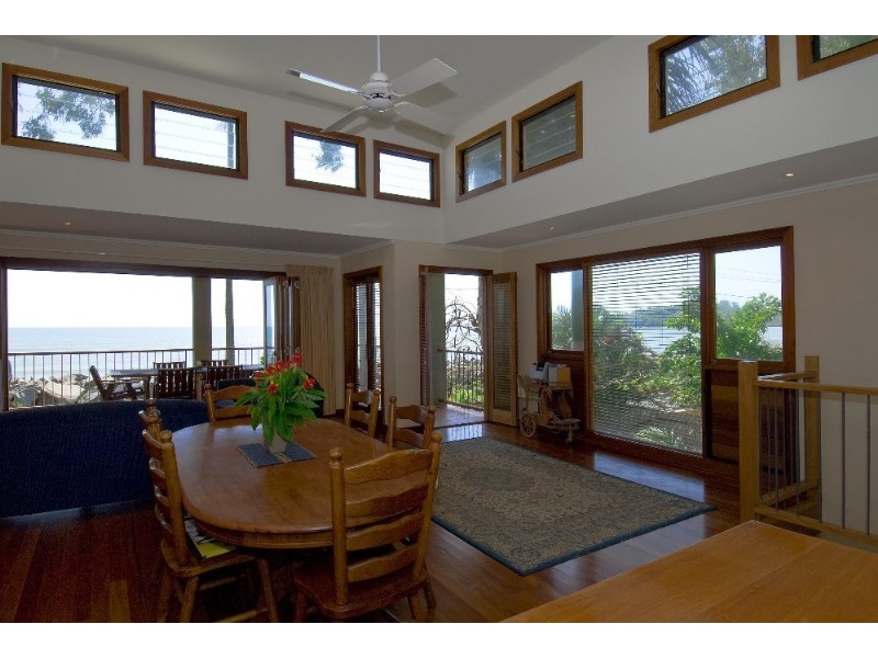 Clifton Beach QLD 4879