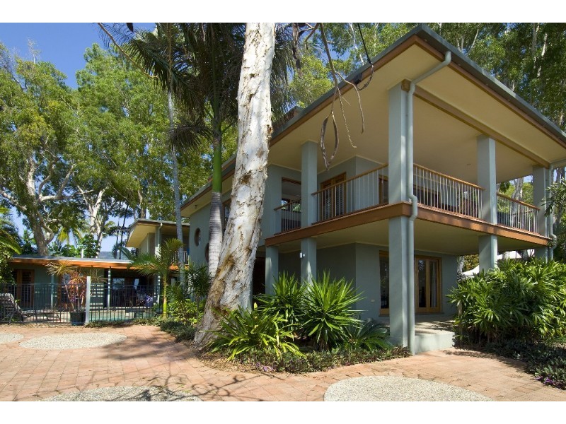 Clifton Beach QLD 4879