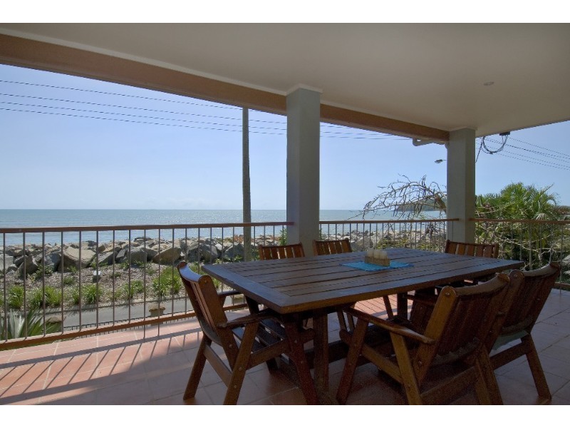 Clifton Beach QLD 4879