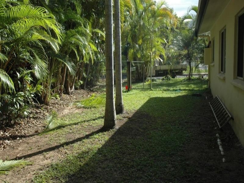 Clifton Beach QLD 4879