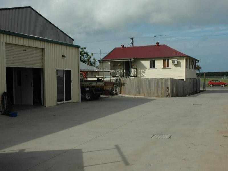 Stratford QLD 4870