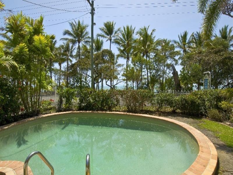 Clifton Beach QLD 4879