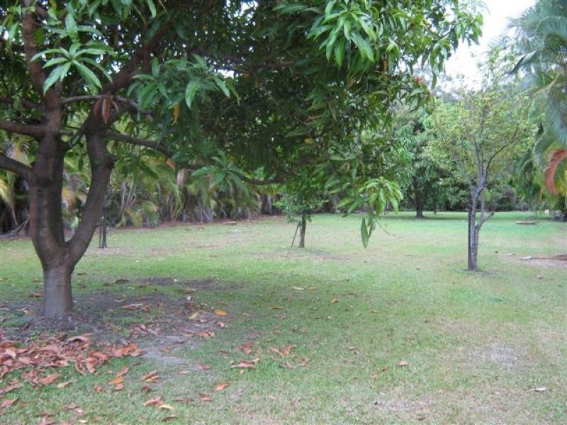 Clifton Beach QLD 4879