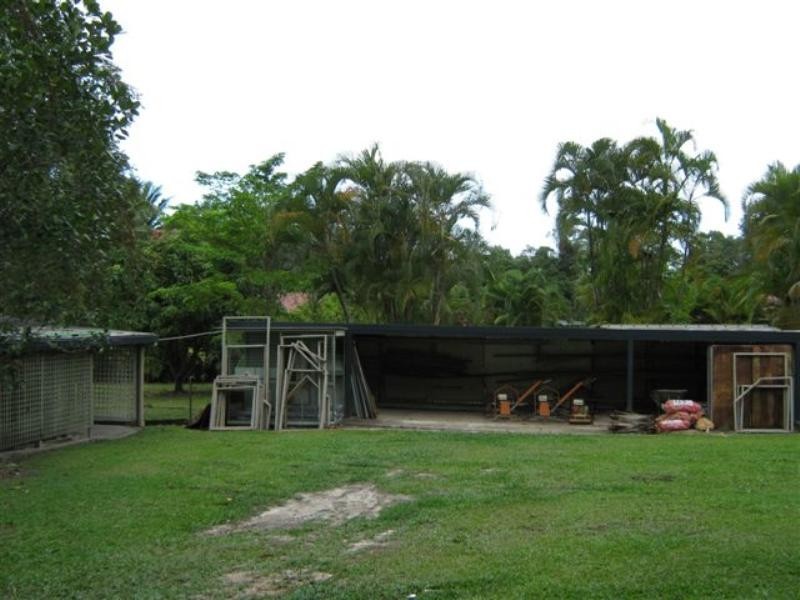 Clifton Beach QLD 4879