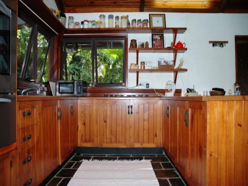 9 Buchan Street, Palm Cove QLD 4879