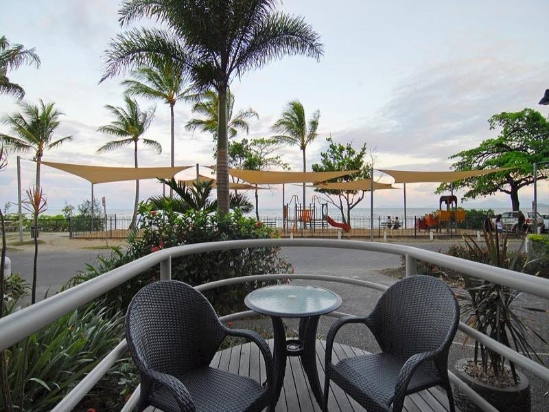 Palm Cove QLD 4879